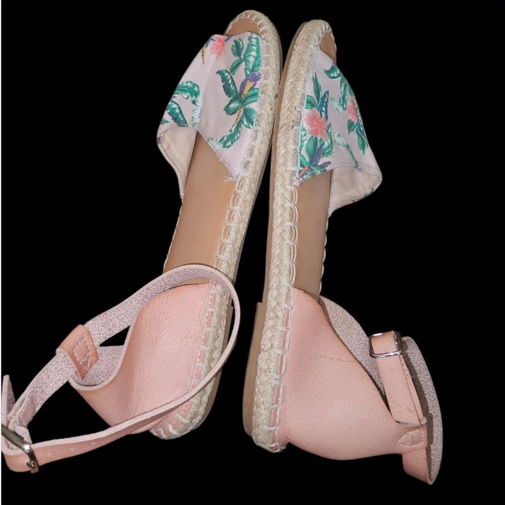 💖Old Navy Floral Espadrille Sandals